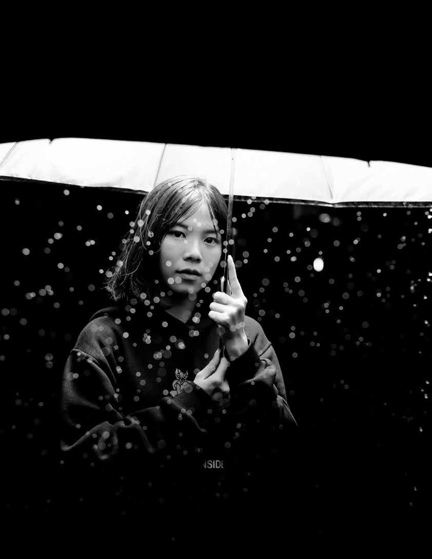 RAINY DAYS ON THE ROAD: EMBRACING BAD WEATHER IN TRAVEL PHOTOGRAPHY